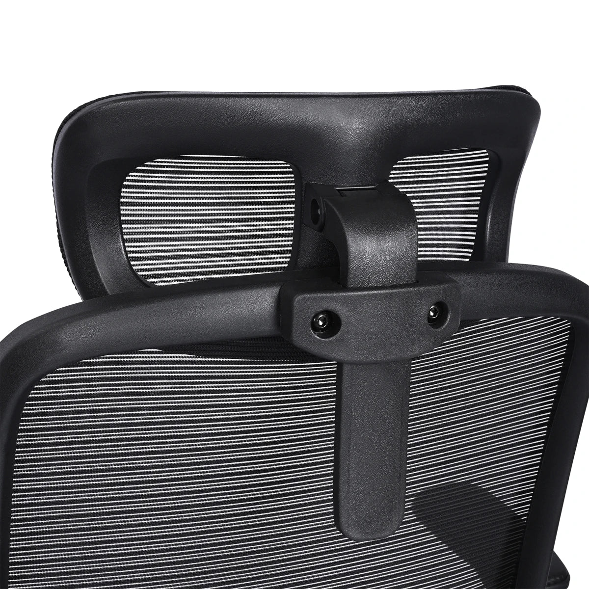 La silla de oficina T-Lovendo 6102-BLACK presenta un diseño ergonómico, altura ajustable y soporte lumbar, confeccionada con malla transpirable para máxima comodidad durante largas horas de trabajo, ideal para oficinas en casa o entornos de estudio.